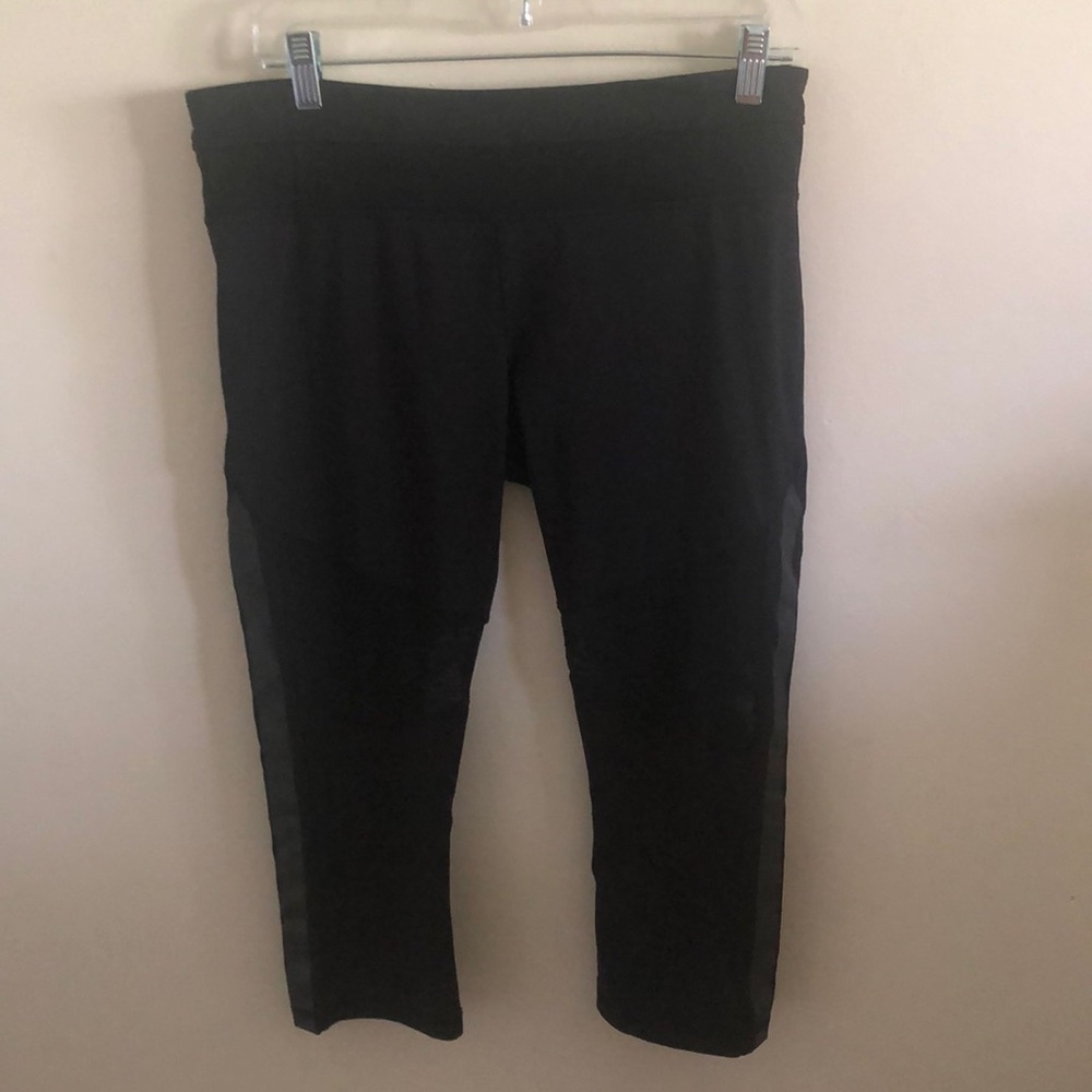 Lululemon black capris see through bottom/ grey